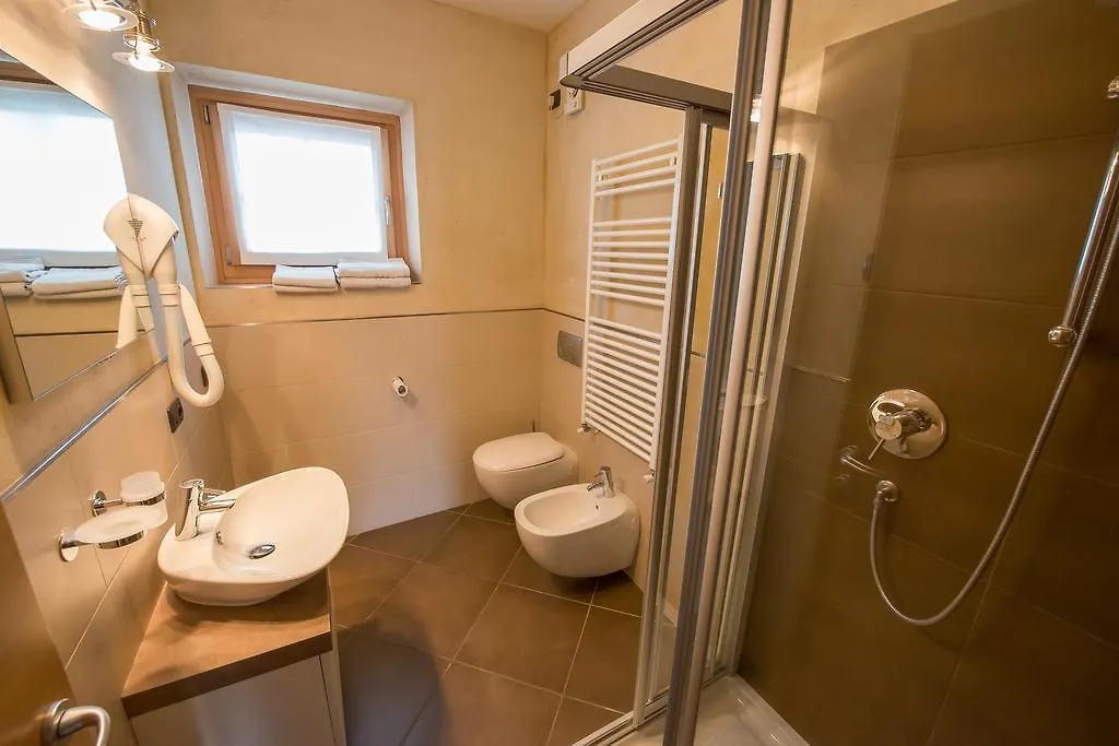 Casa Gallo Aparthotel Livigno 3*,  Italy